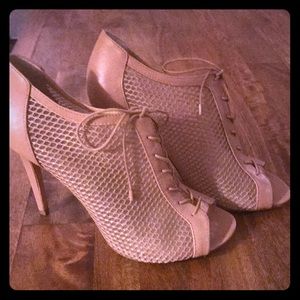 Saks 5th avenue pumps